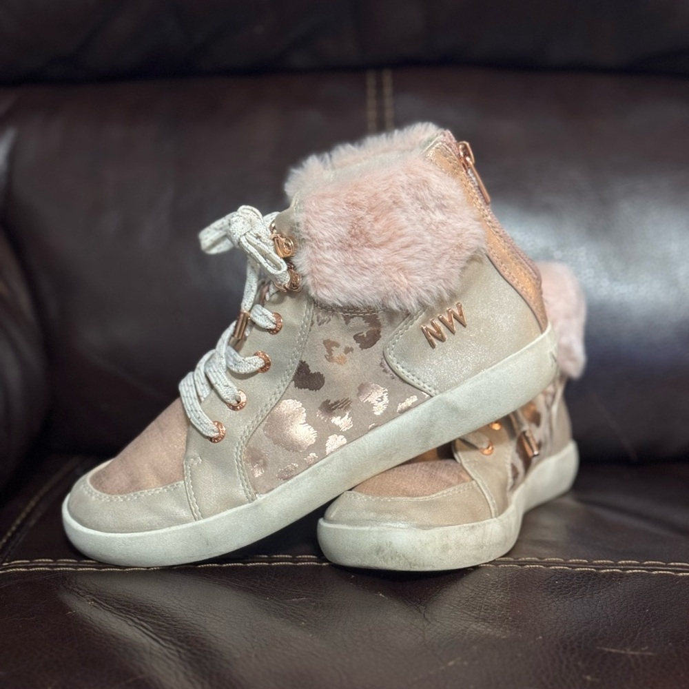 Nine West big girls shoes. Size 4.